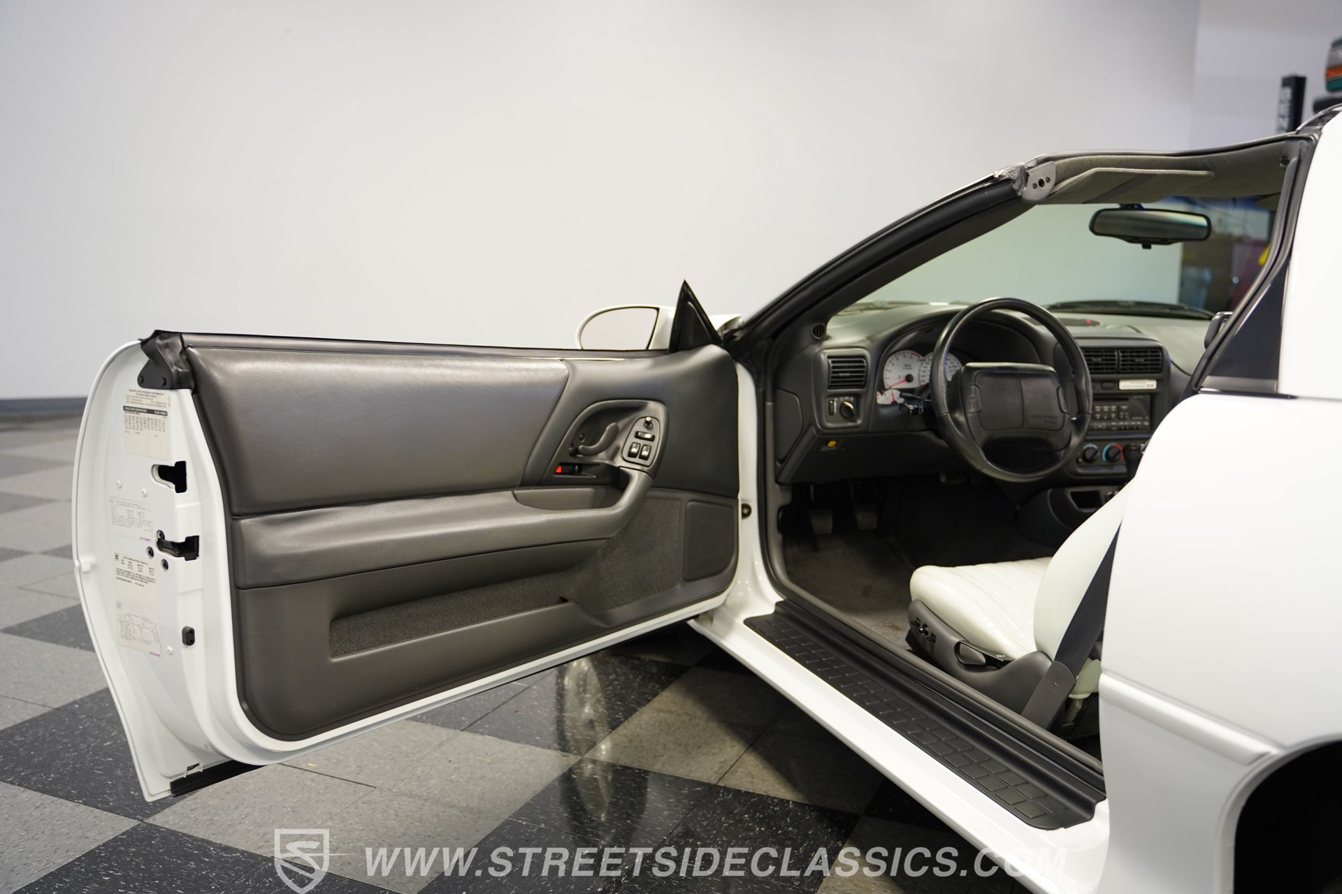 Used 1997 Chevrolet Camaro SS w/ SS Alteration Pkg RWD image 37