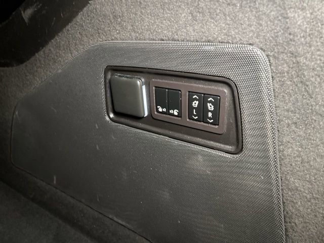 Used 2023 Cadillac Escalade ESV Sport image 61