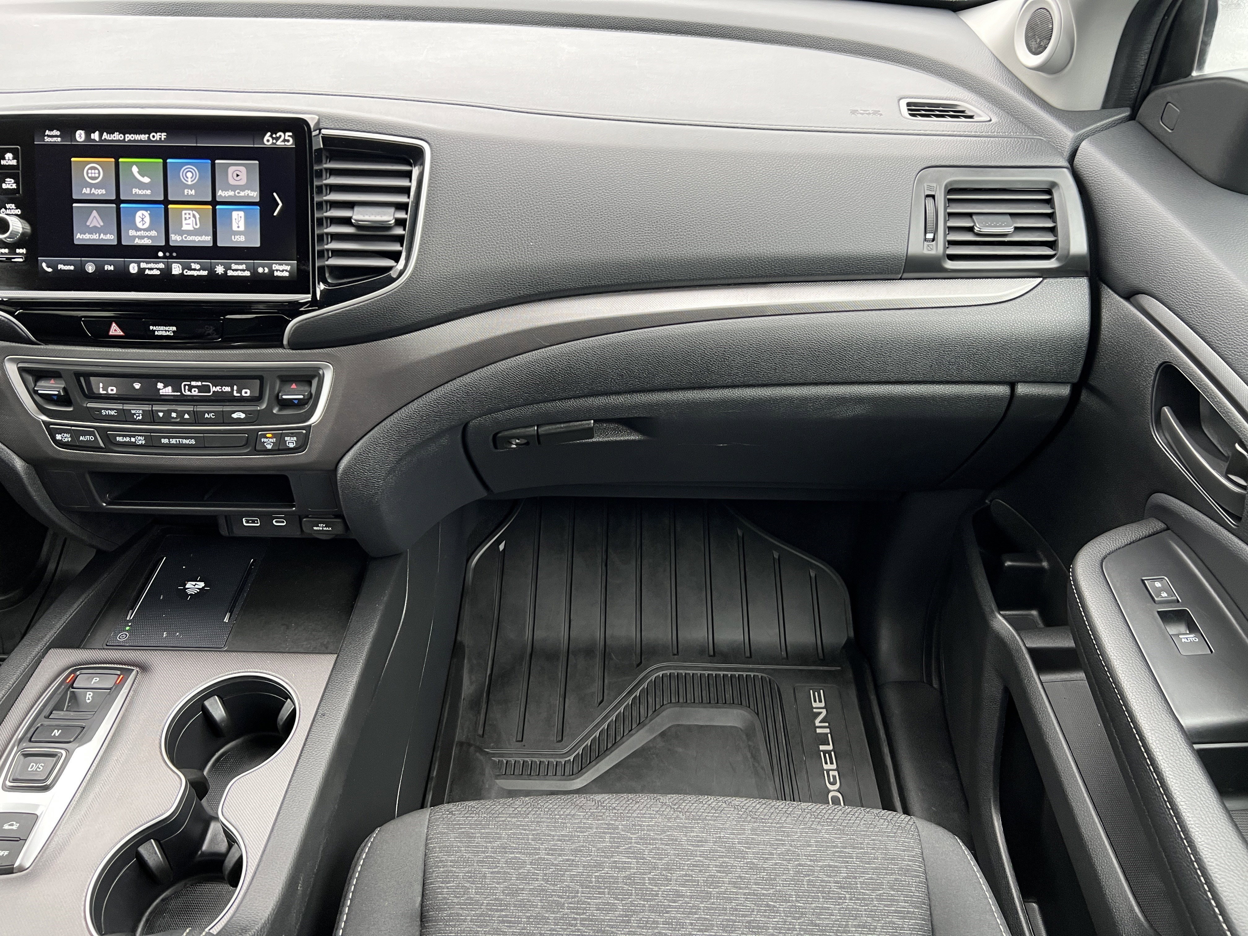 Used 2025 Honda Ridgeline Sport image 31