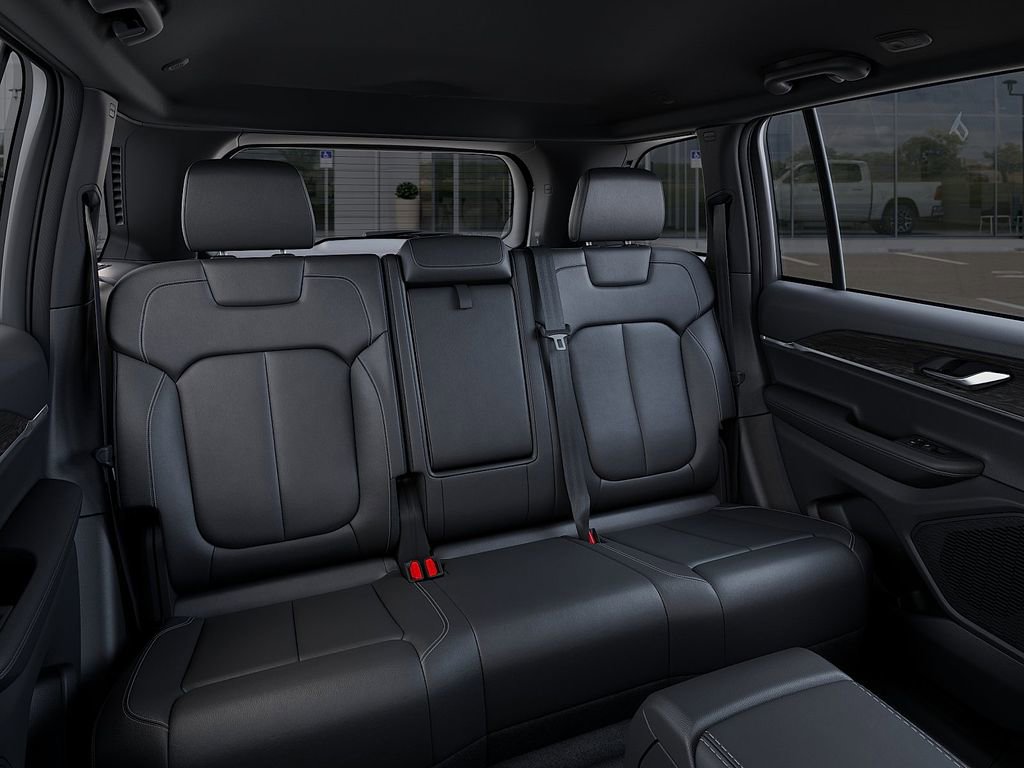 New 2025 Jeep Grand Cherokee Limited AWD/4WD image 15