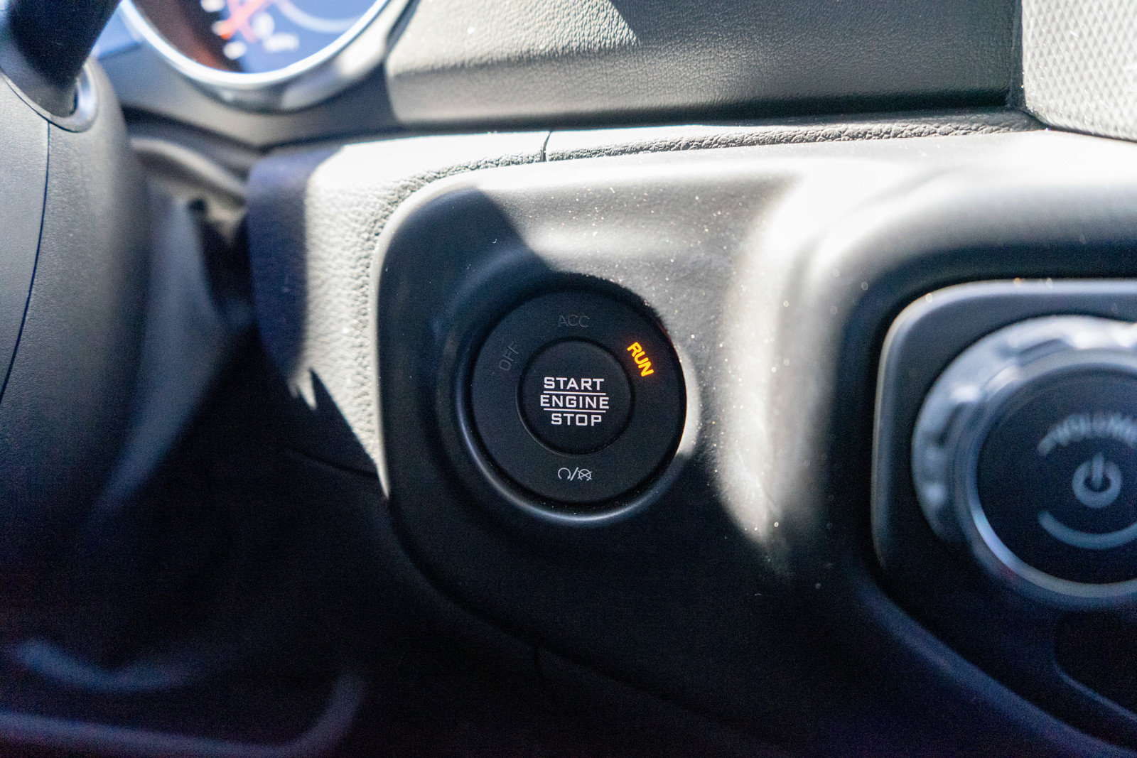 Used 2022 Jeep Wrangler Unlimited Sahara AWD/4WD image 22