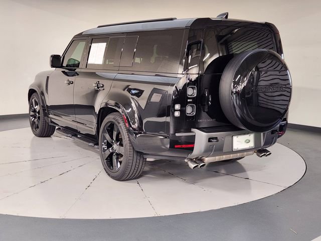 Used 2025 Land Rover Defender 130 V8 AWD/4WD image 6