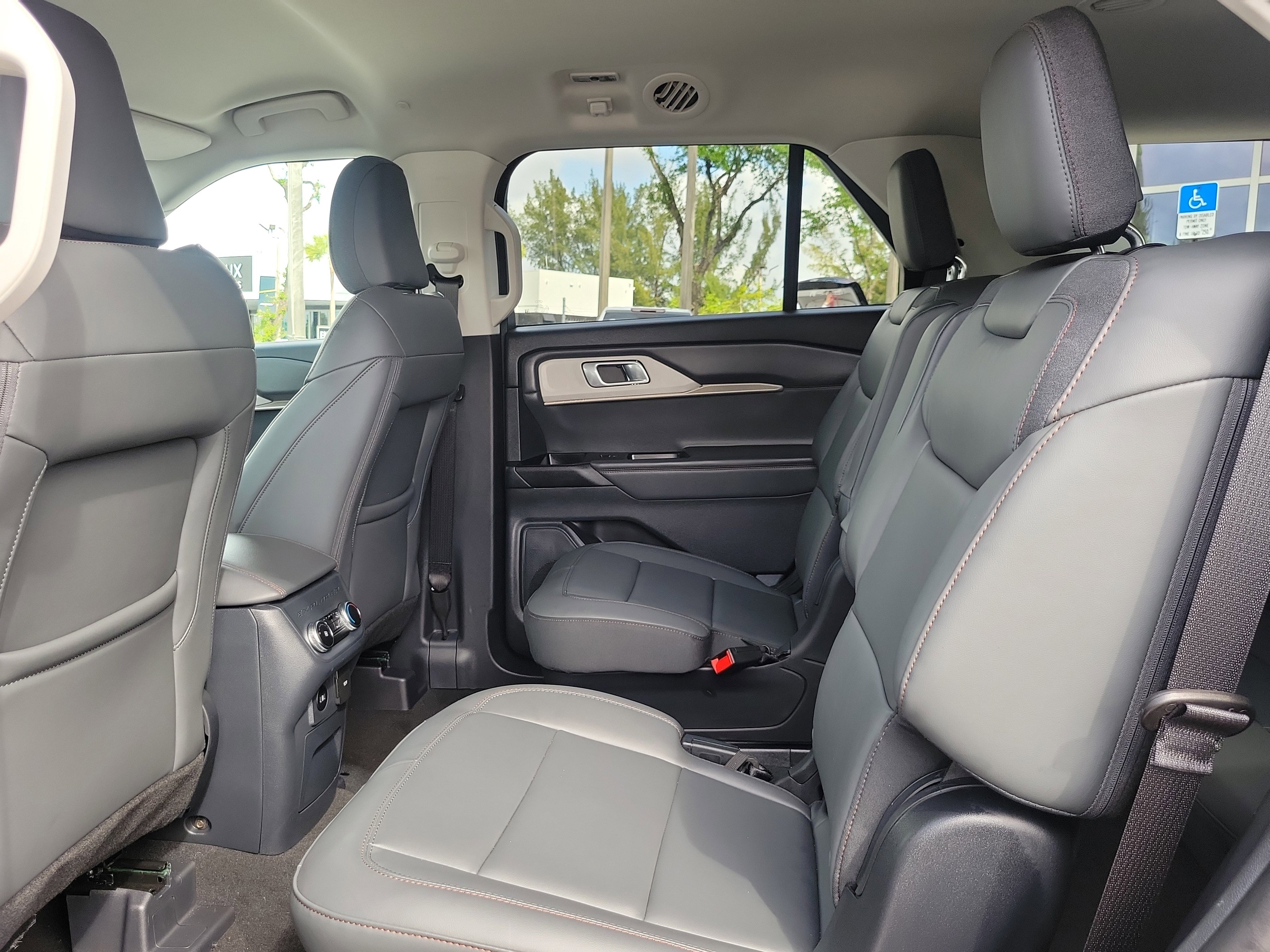 Used 2026 Ford Explorer Active w/ Active Comfort Package image 13