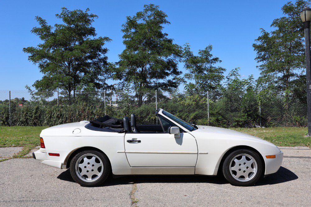 Used 1990 Porsche 944 Cabriolet RWD image 3