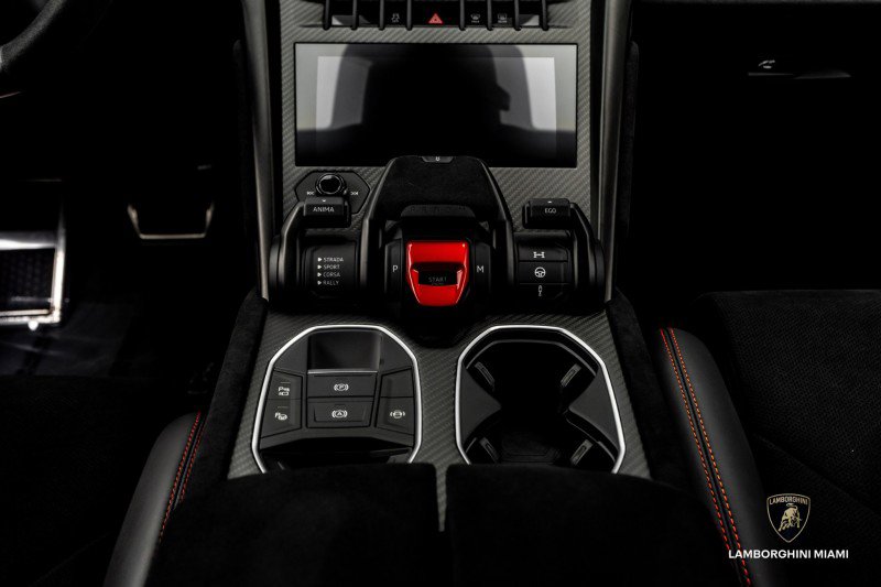 Used 2023 Lamborghini Urus Performante image 44