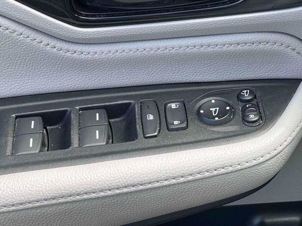 Used 2022 Honda Odyssey Elite image 35
