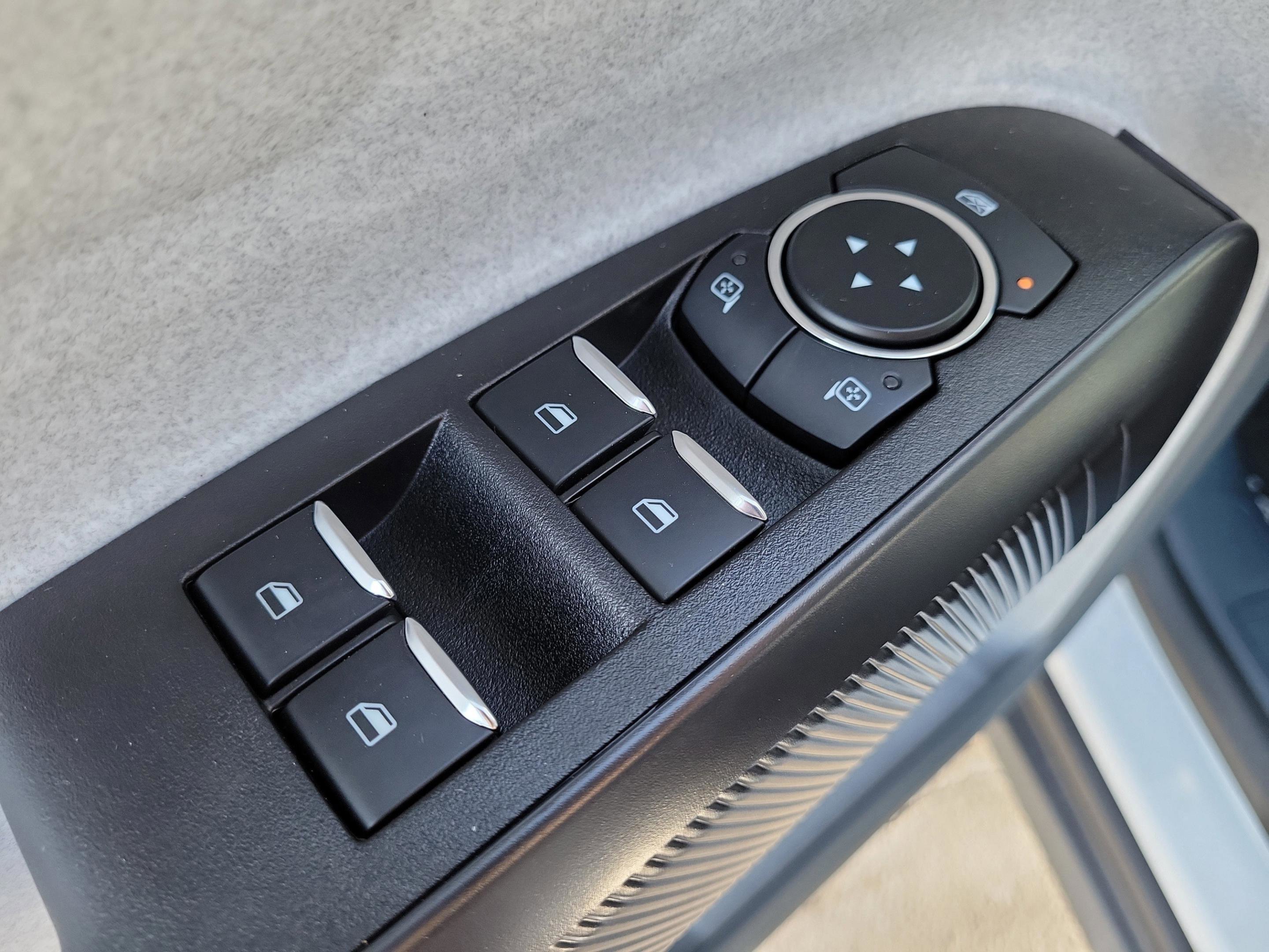 New 2025 Ford Maverick XLT w/ Equipment Group 302A image 15