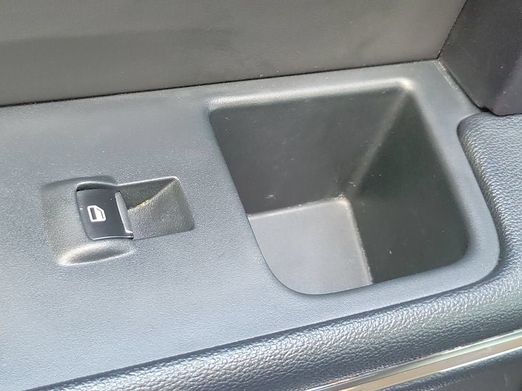 Used 2024 Ford Expedition XLT RWD image 17