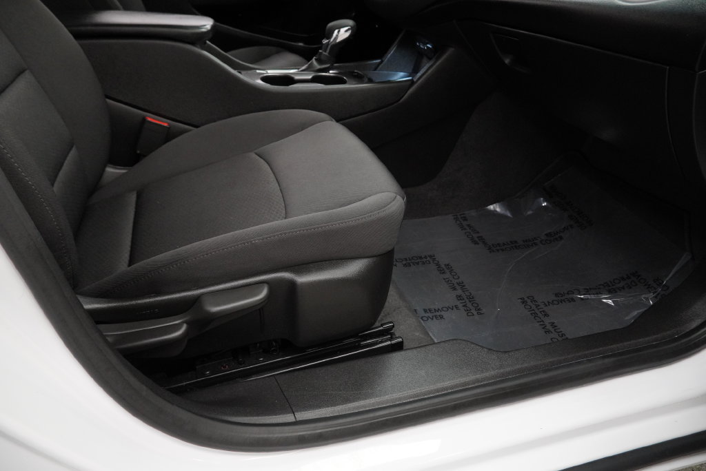 Certified 2023 Chevrolet Malibu LS FWD image 40