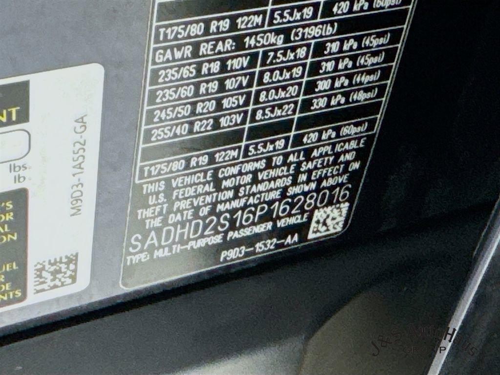 Used 2023 Jaguar I-PACE HSE image 40