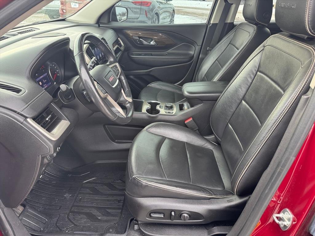 Used 2019 GMC Terrain Denali w/ Advanced Safety Package image 10