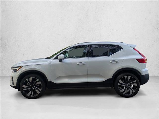 Used 2024 Volvo XC40 B5 Plus w/ Protection Package Premier image 9