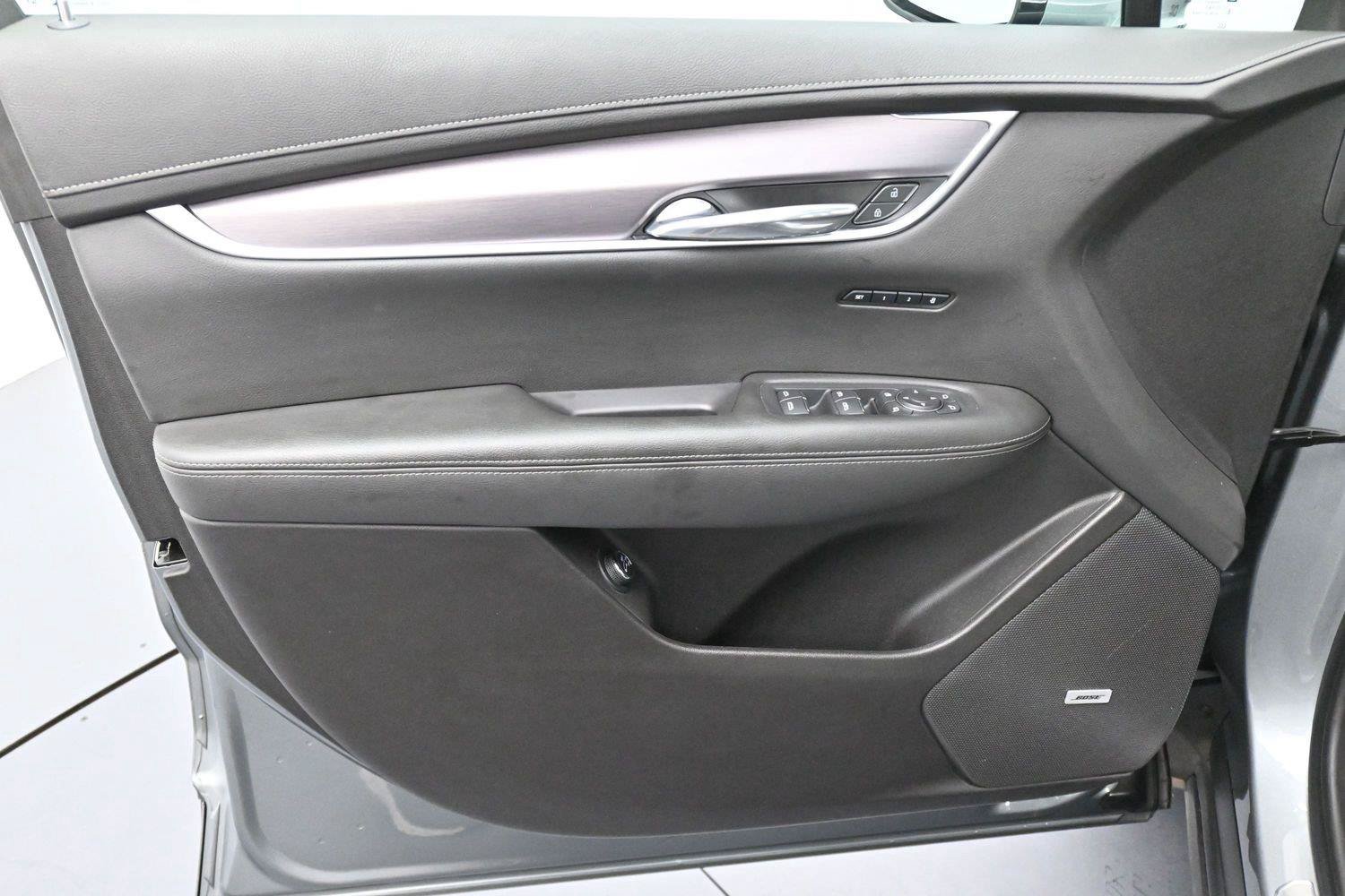 Used 2024 Cadillac XT6 Luxury FWD image 12