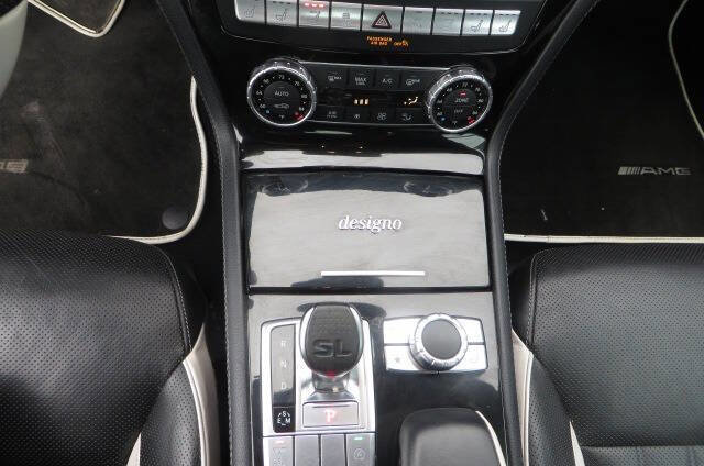 Used 2015 Mercedes-Benz SL 550 image 18