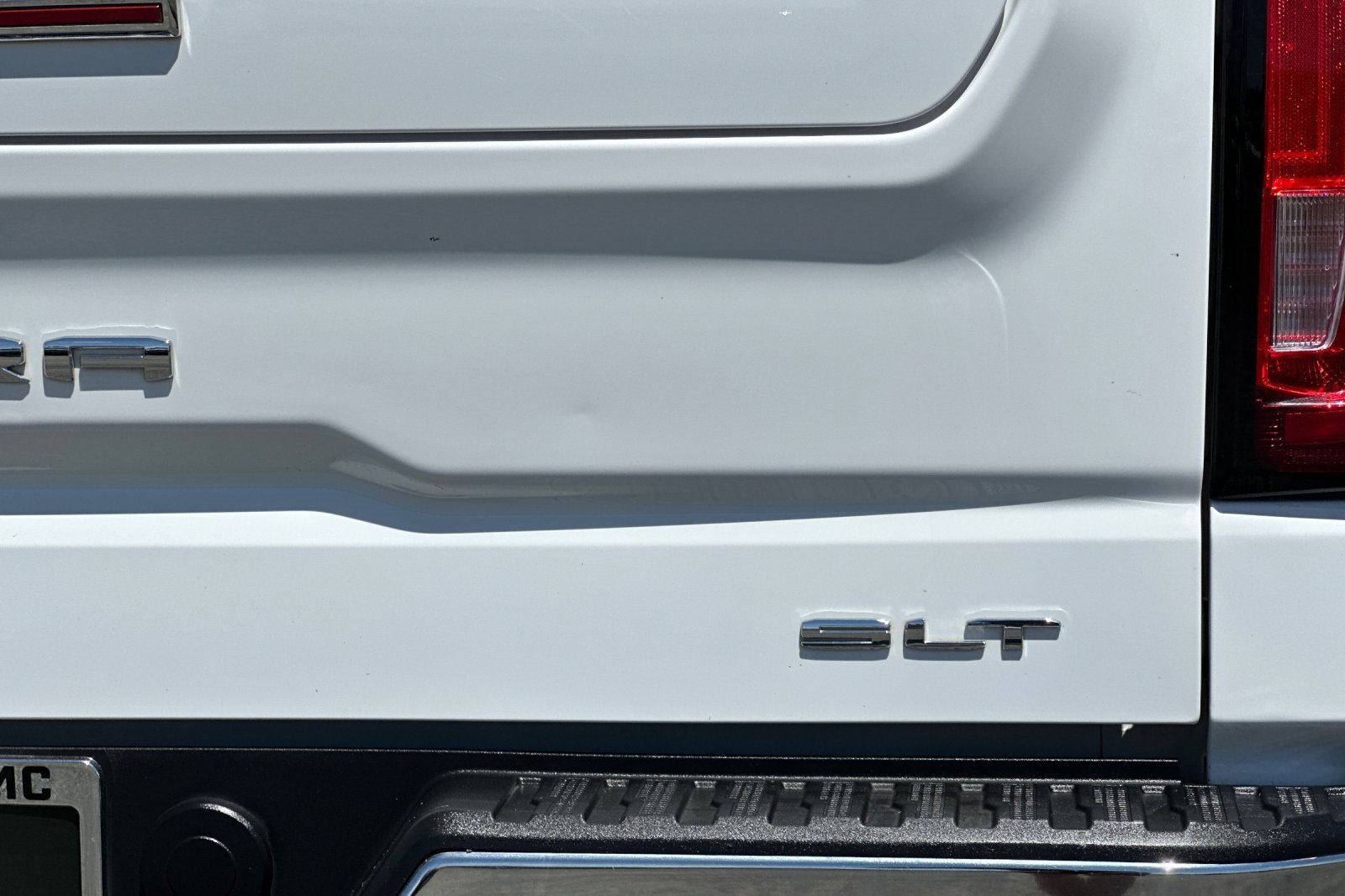 Used 2024 GMC Sierra 1500 SLT image 48