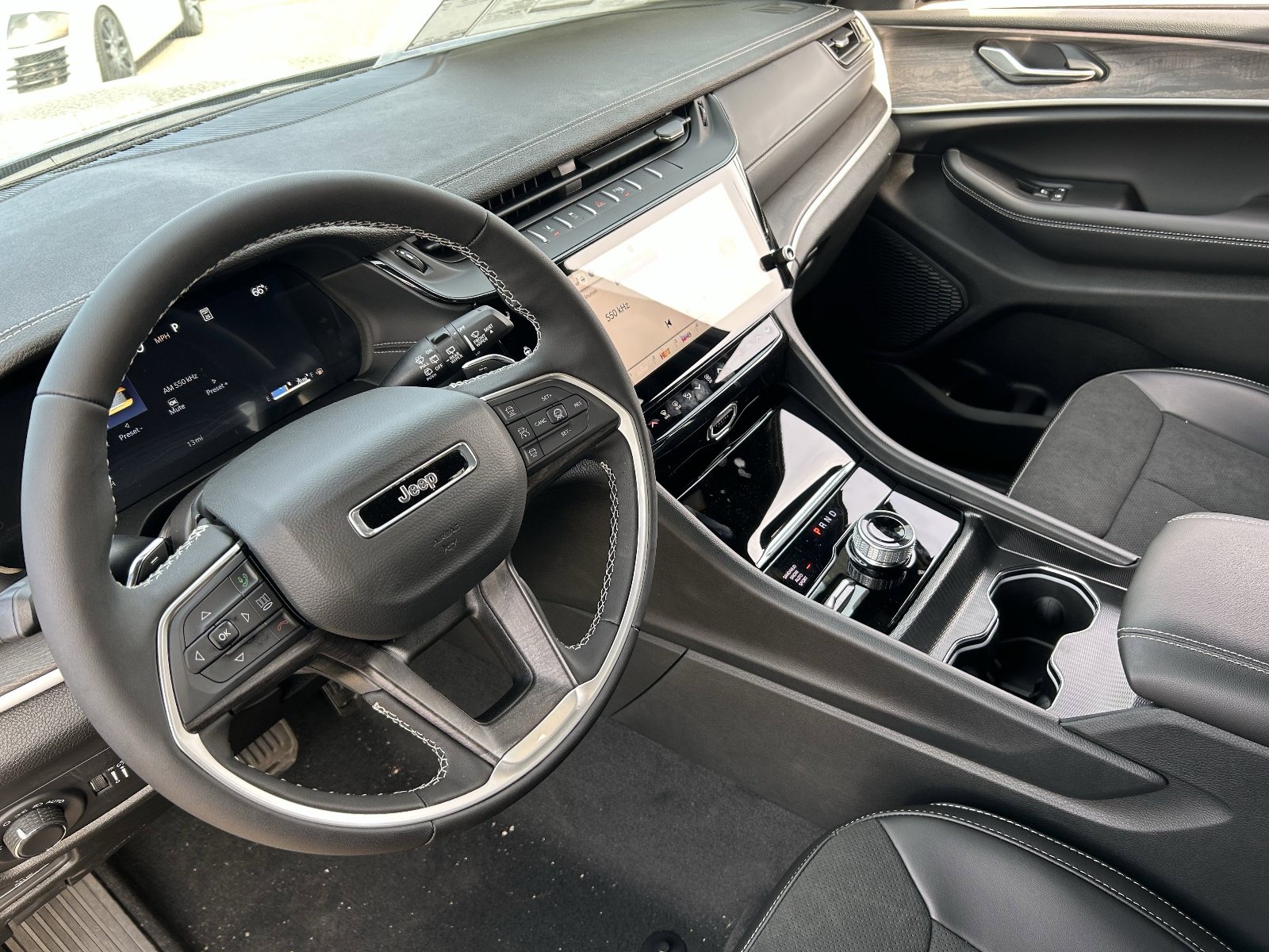 New 2026 Jeep Grand Cherokee Altitude AWD/4WD image 15