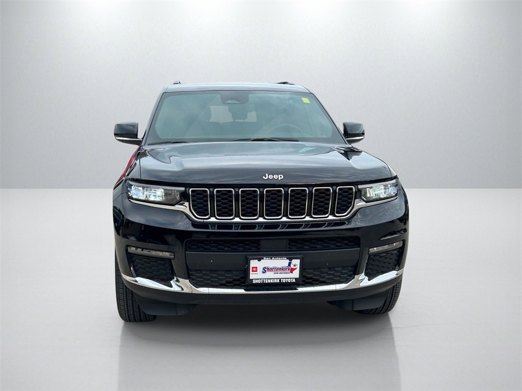 Used 2025 Jeep Grand Cherokee L Limited image 2