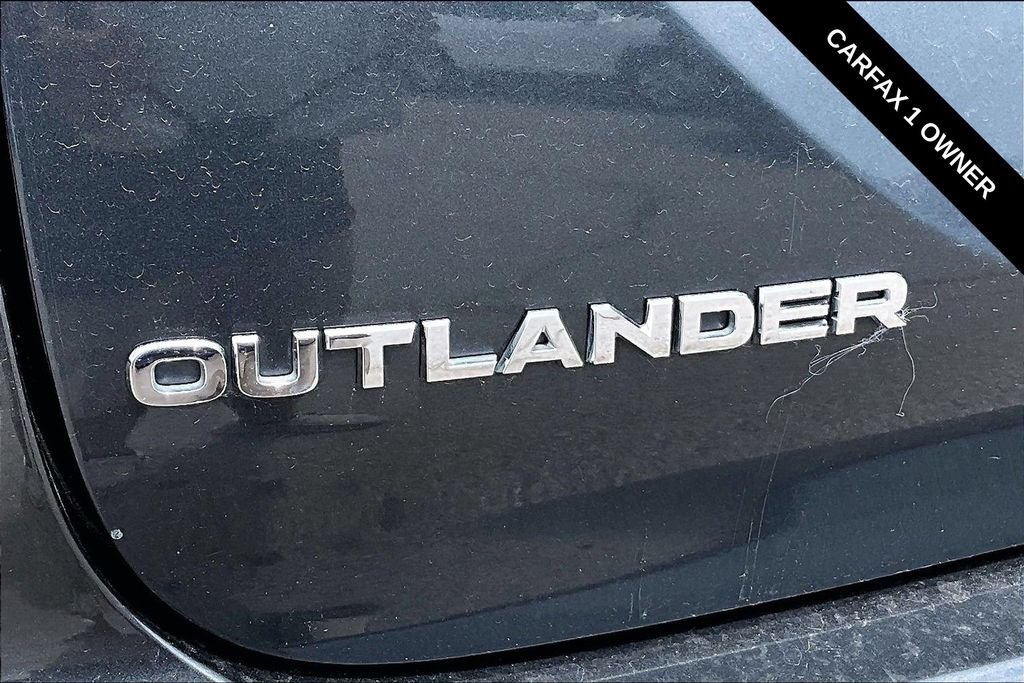Used 2024 Mitsubishi Outlander SE FWD image 23