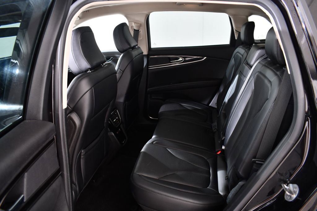 Used 2022 Lincoln Nautilus Reserve image 16