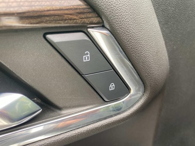 Used 2023 Chevrolet Silverado 1500 LT AWD/4WD image 14