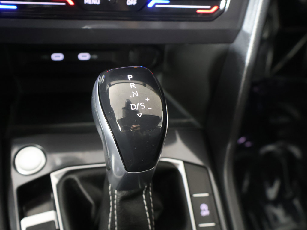 Used 2023 Volkswagen Tiguan SE AWD/4WD image 46