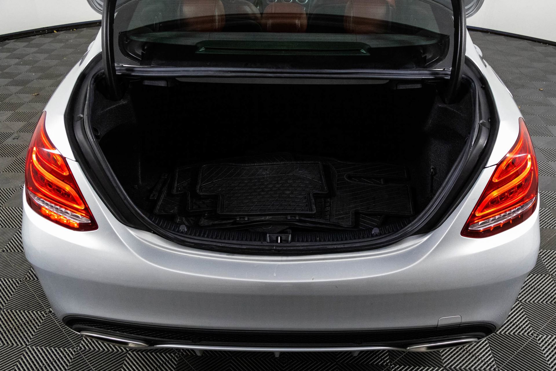 Used 2015 Mercedes-Benz C 300 4MATIC Sedan image 37