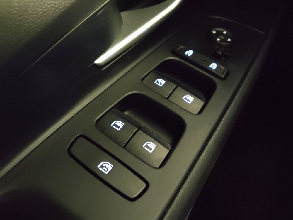 Used 2023 Hyundai Elantra Limited w/ Preferred Accessory Package FWD image 27