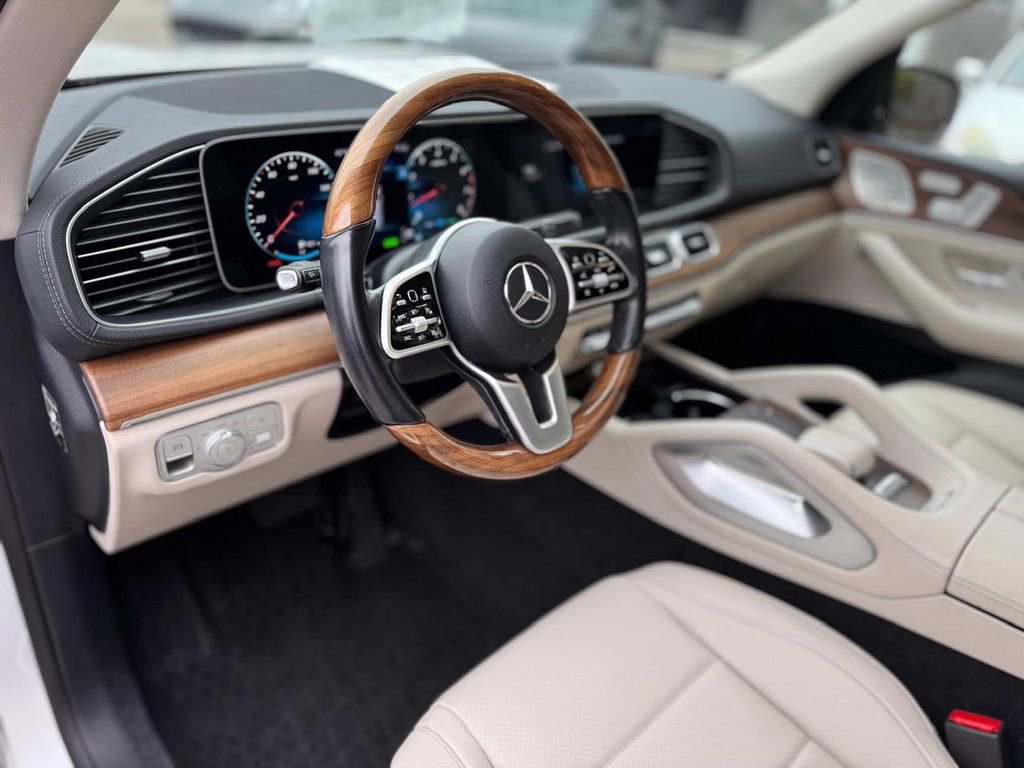 Used 2022 Mercedes-Benz GLS 450 4MATIC image 13