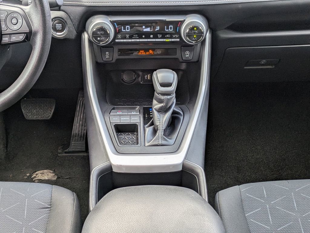 Used 2024 Toyota RAV4 XLE image 19