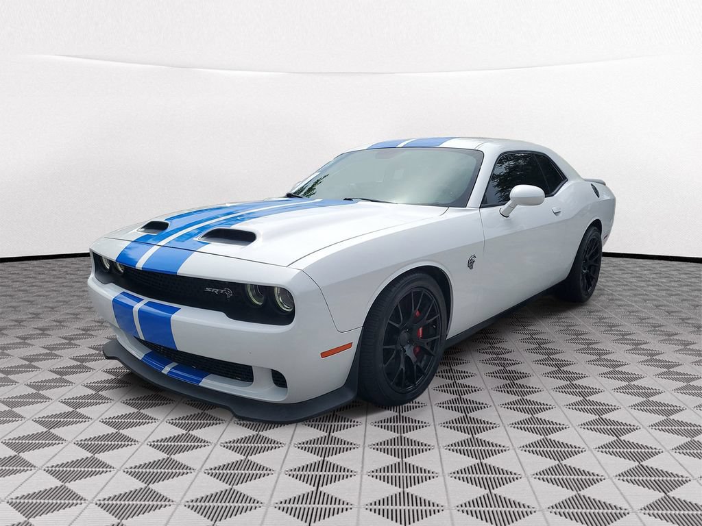 Used 2020 Dodge Challenger SRT Hellcat w/ Plus Package RWD image 3