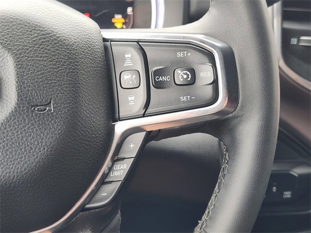 Used 2026 RAM 2500 Laramie AWD/4WD image 31