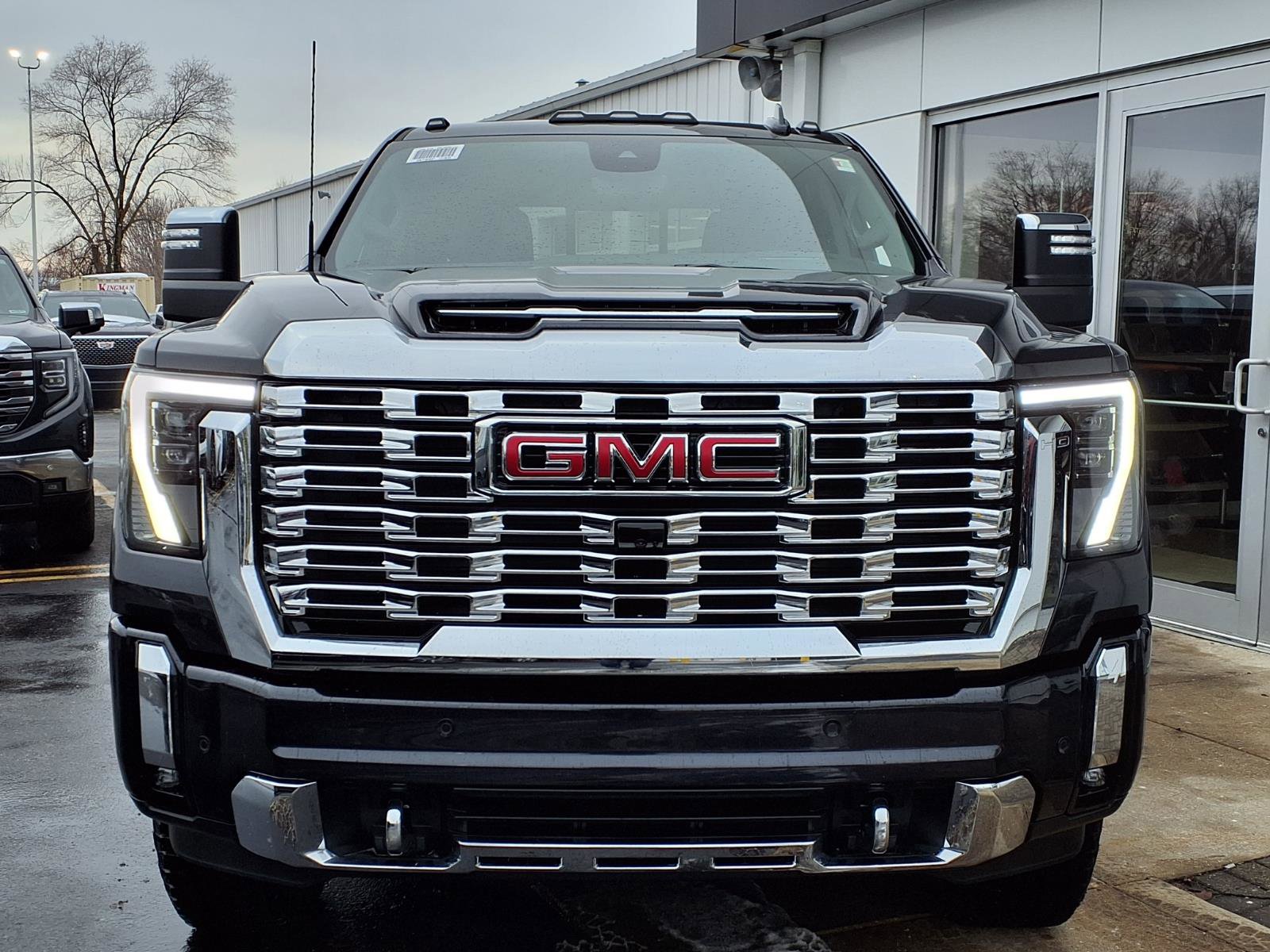 New 2026 GMC Sierra 2500 Denali w/ Denali Reserve Package image 2