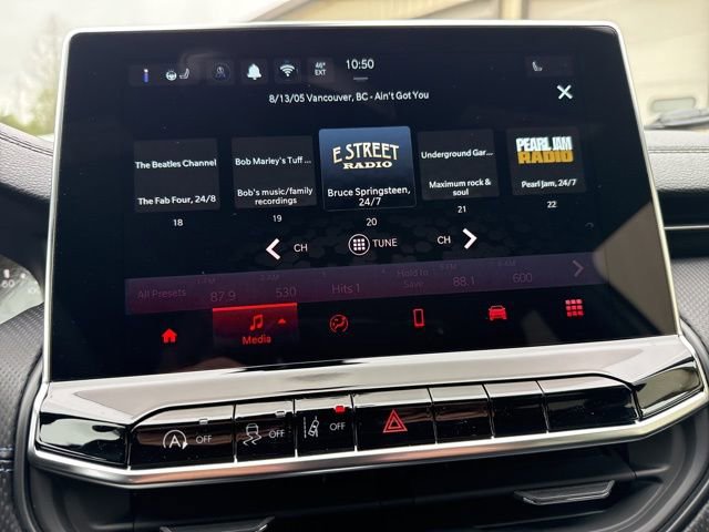 New 2026 Jeep Compass Latitude image 23