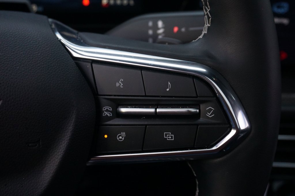 Certified 2025 Chevrolet Traverse High Country image 23