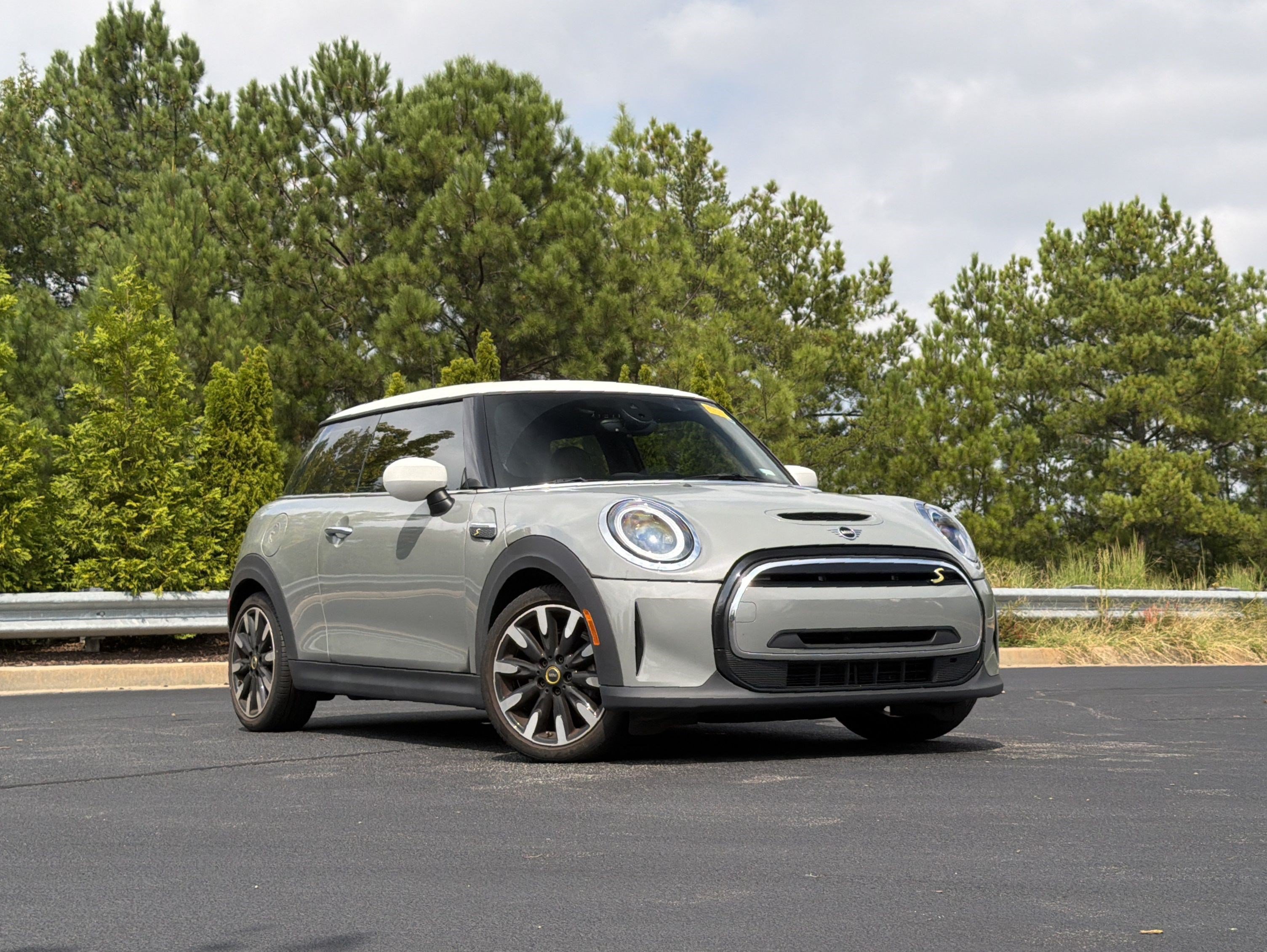 Used 2023 MINI Cooper SE FWD image 2