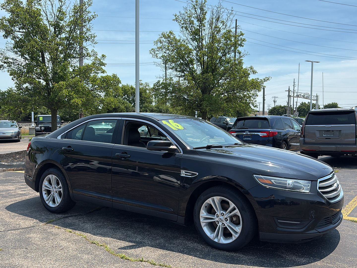 Used 2016 Ford Taurus SEL FWD image 30