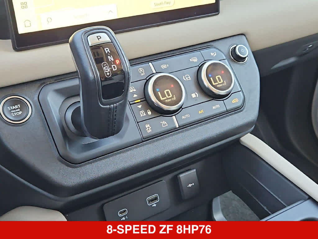 Used 2024 Land Rover Defender 130 X-Dynamic SE AWD/4WD image 31
