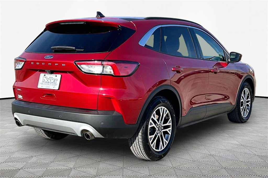 Used 2022 Ford Escape SEL w/ Technology Package image 2