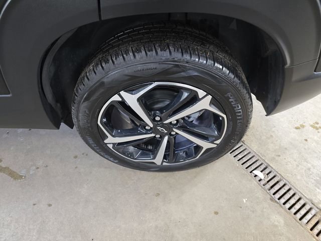 Used 2023 Chevrolet TrailBlazer RS w/ Convenience Package image 35