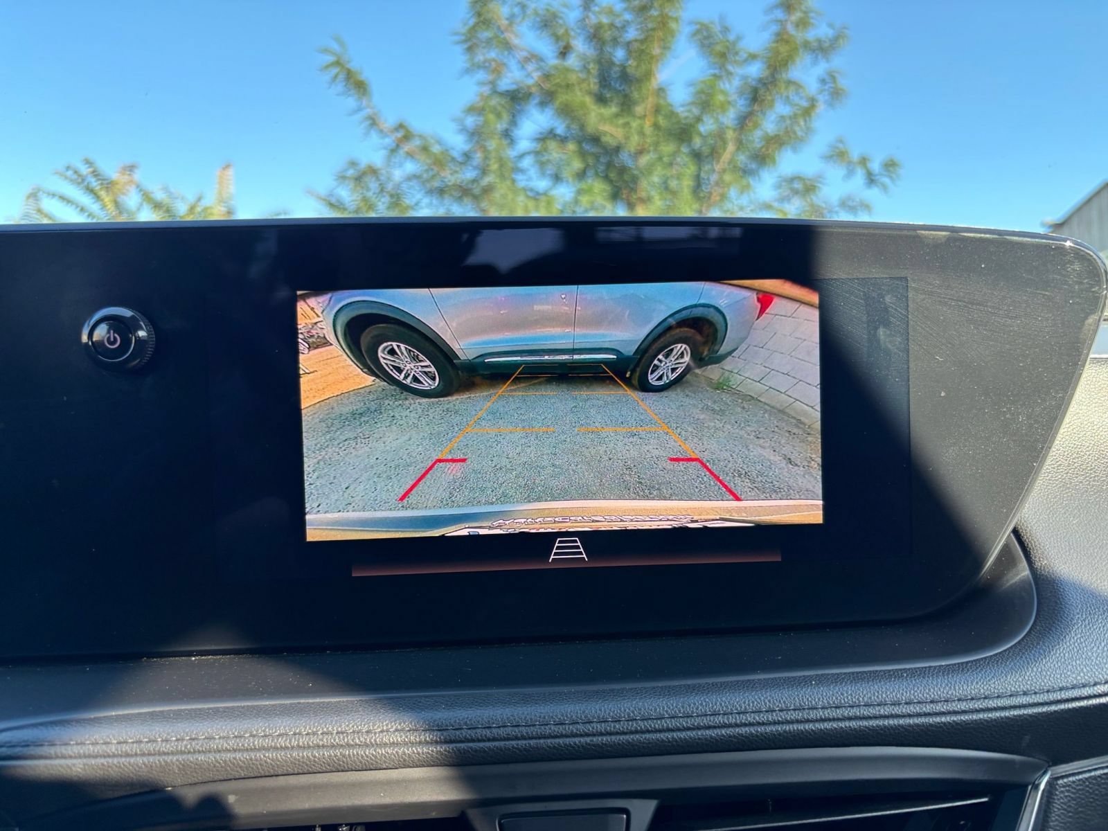 Used 2025 Buick Encore GX Preferred FWD image 23