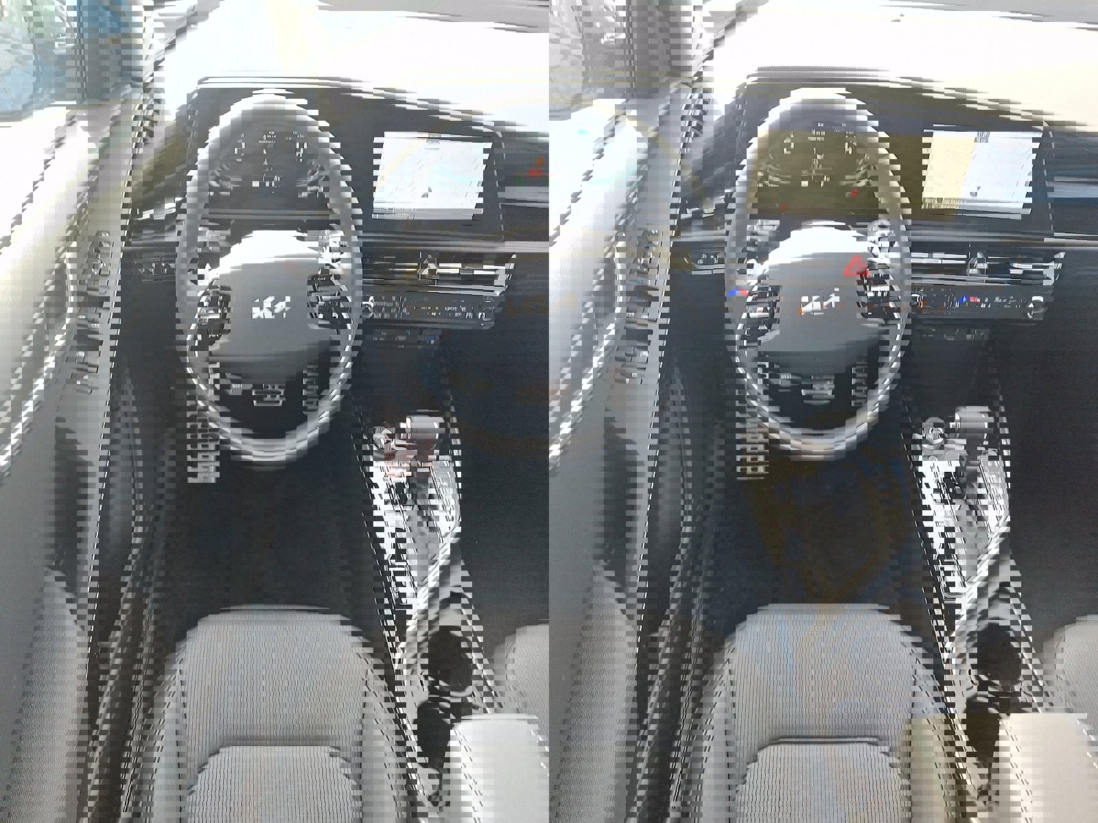 New 2026 Kia Niro SX Touring image 7