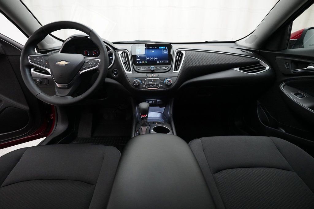 Used 2024 Chevrolet Malibu RS image 5