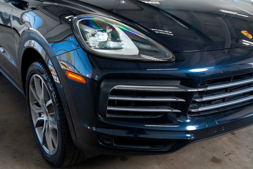 Used 2021 Porsche Cayenne AWD/4WD image 17