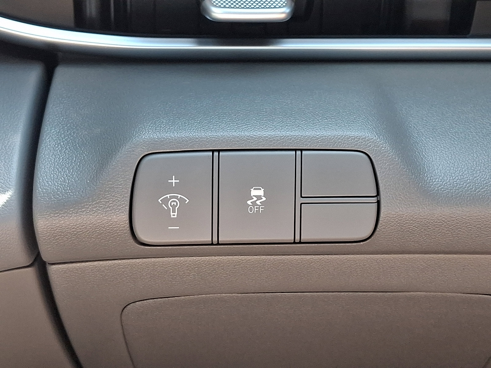 Certified 2025 Hyundai Elantra Sport FWD image 22