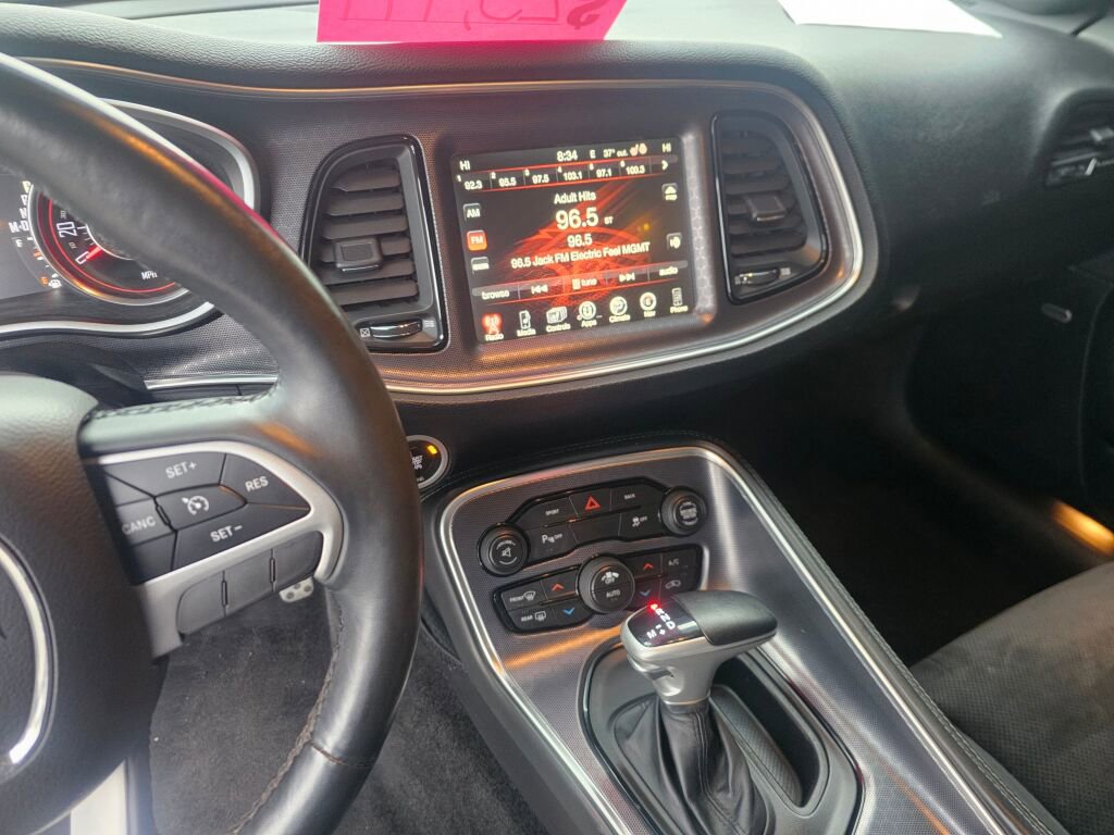 Used 2015 Dodge Challenger R/T Plus image 22