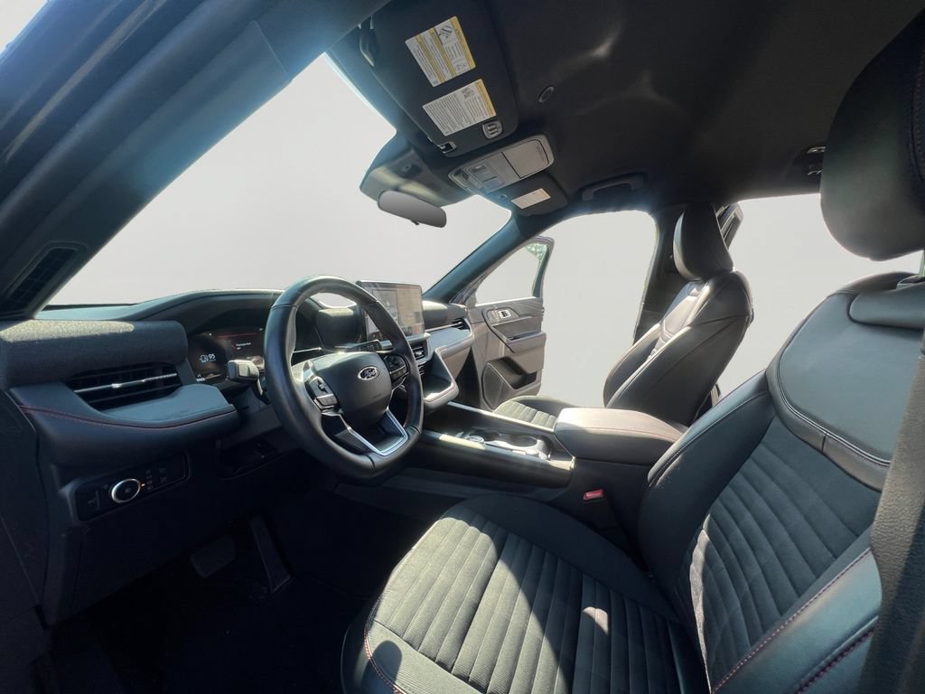 Used 2025 Ford Explorer ST-Line AWD/4WD image 9