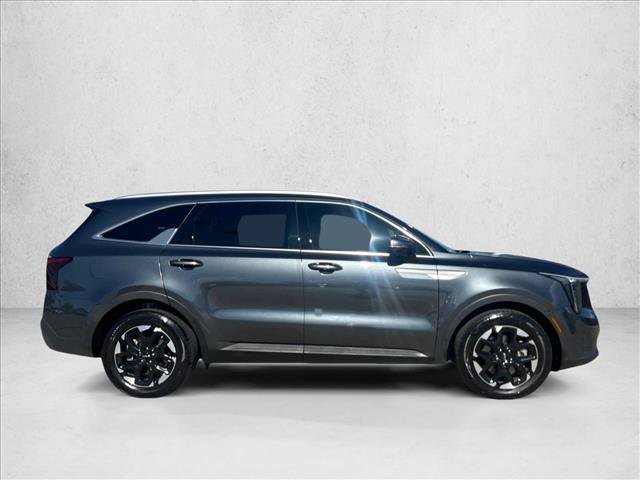 Used 2024 Kia Sorento S w/ Panoramic Sunroof Package FWD image 4