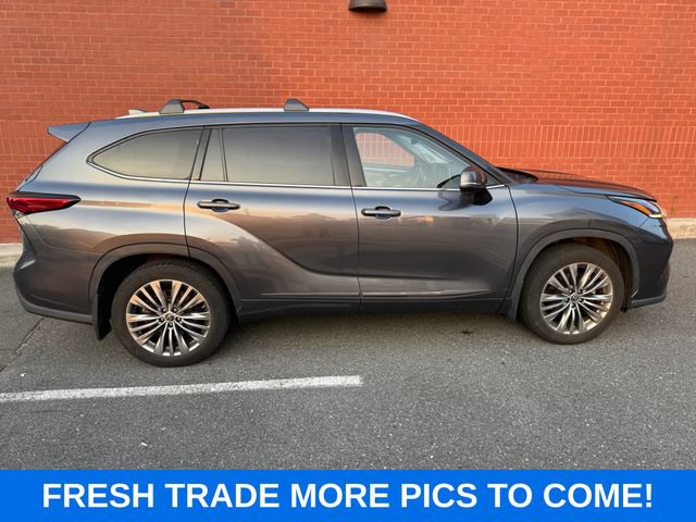 Used 2020 Toyota Highlander Platinum AWD/4WD video 1