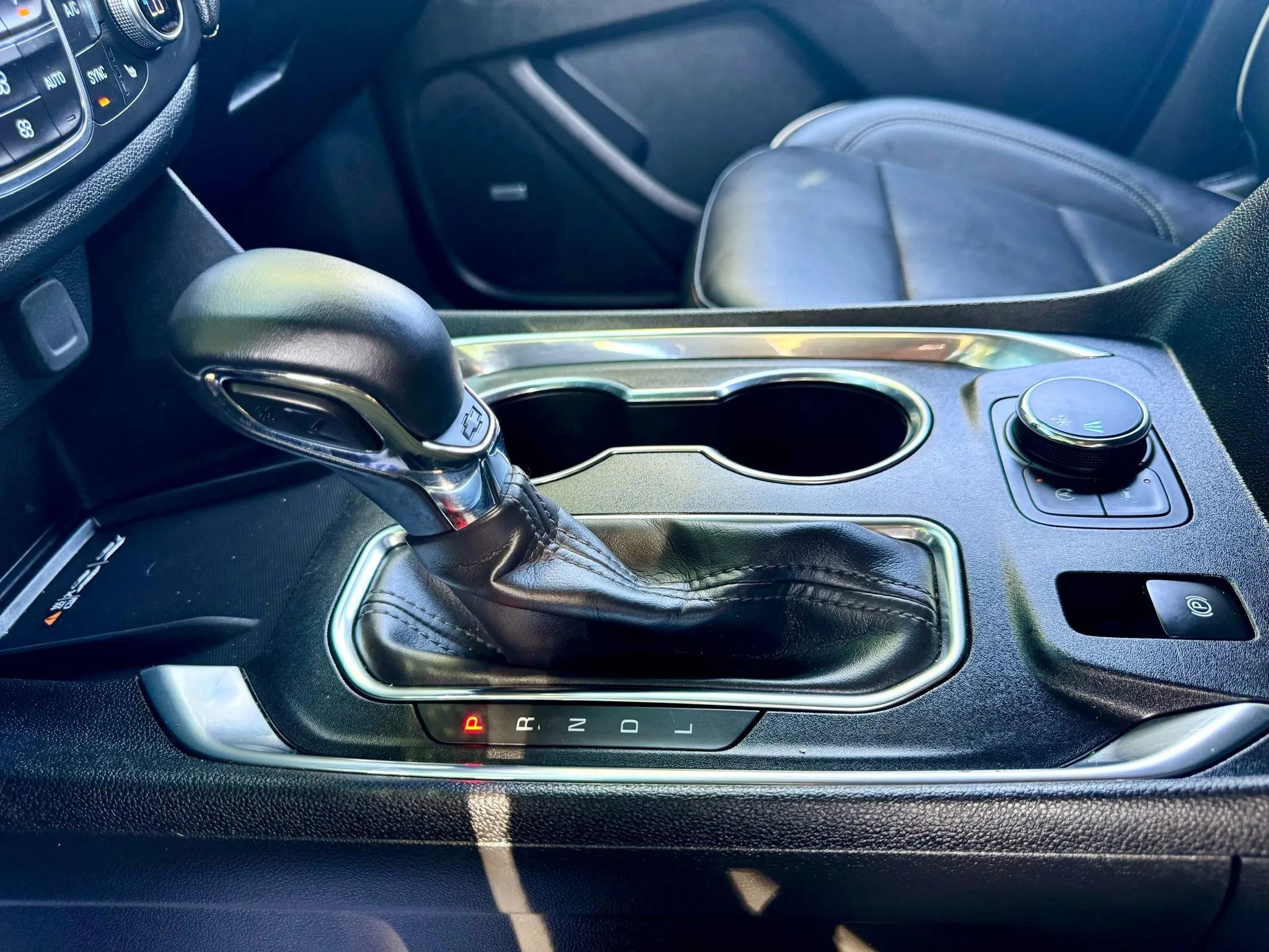 Used 2023 Chevrolet Traverse Premier image 18