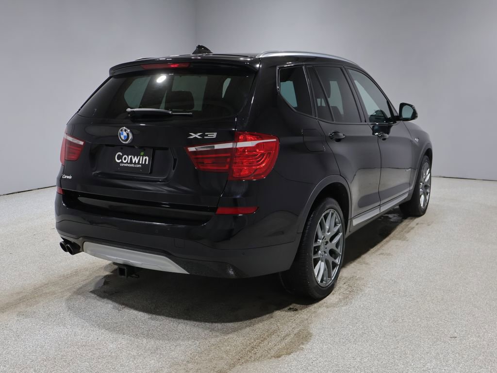 Used 2017 BMW X3 xDrive28i image 2